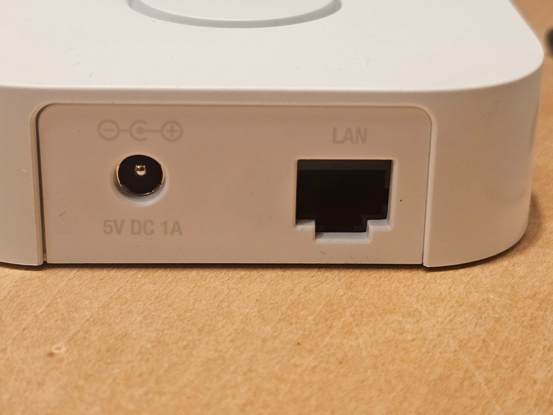 Philips Hub & Switch: Philips Hue Bridge 2.1, mit Netzteil, weiss – Usato da Pfäffikon ZH venduto da Gugus60 2