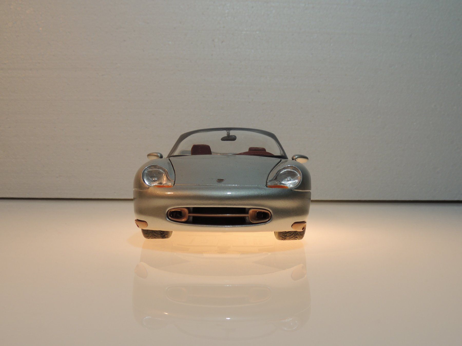 Maisto Modellini d'auto: Maisto Porsche Boxster Concept Sil. 1:18 – Nuovo (secondo la descrizione) da Corminboeuf venduto da corbay 1