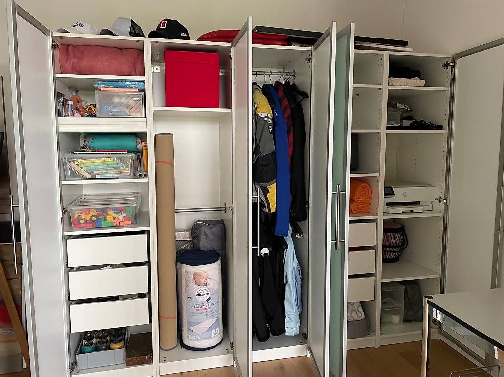 Ikea Armadi: IKEA Schrank 5- türig – Usato da Rain venduto da Kalbis 1