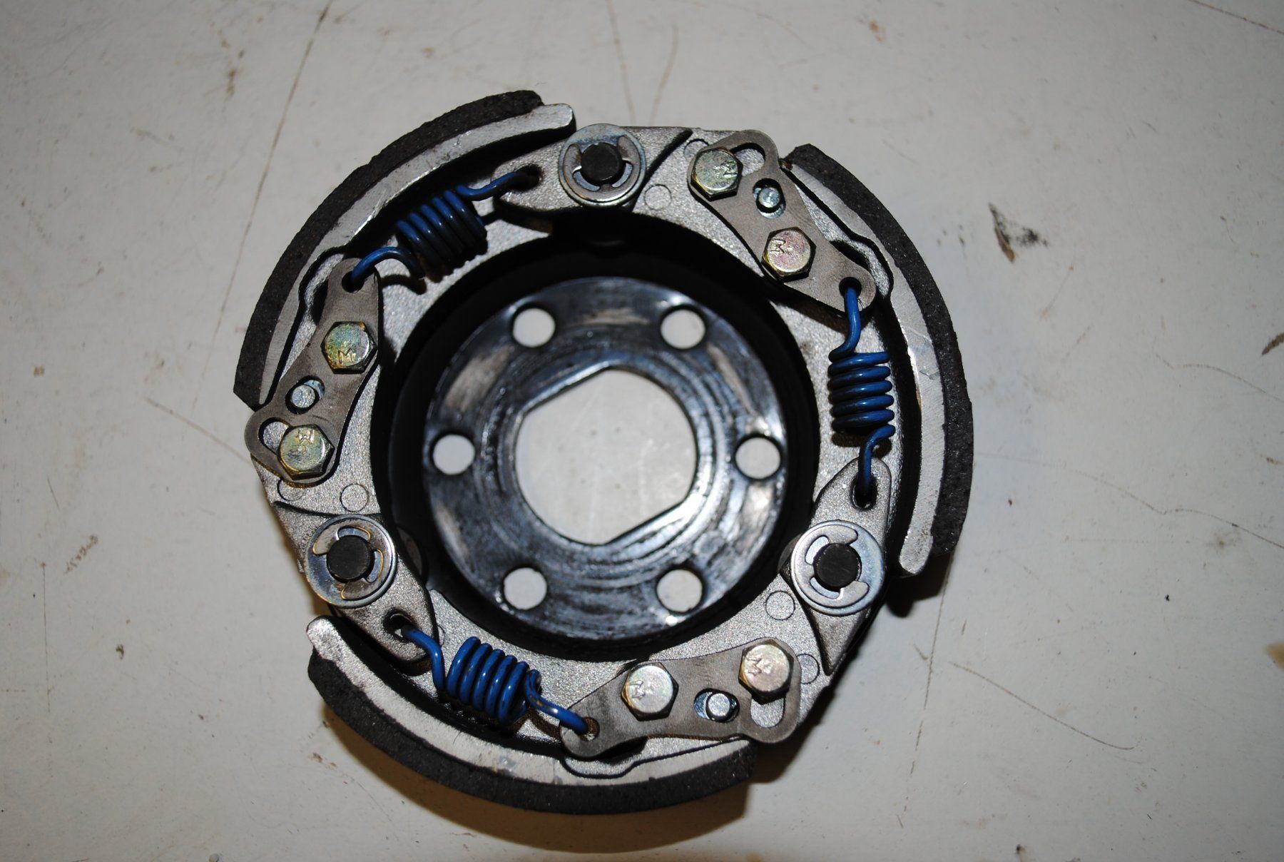 Tutti pezzi di ricambio per scooter: Kupplung Motoforce evolution Minarelli – Usato da Subingen venduto da Baergarage 5