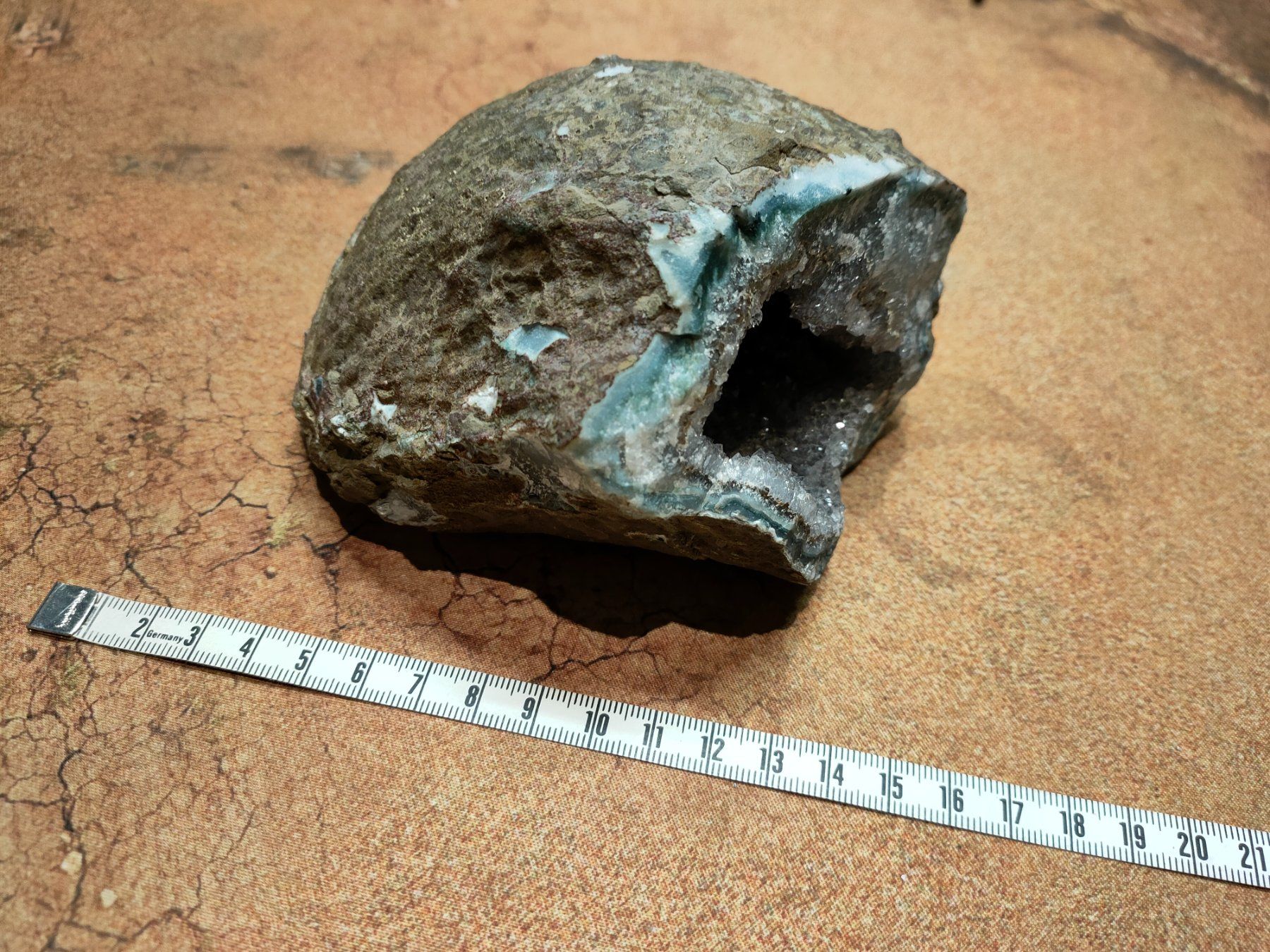 Mineralien & Heilsteine: Amethyst Geode – Gebraucht aus Baden von Araneus 2