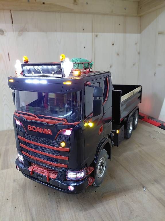 Modellini d'auto: Scania 1:14 6x6 3Achs Kipper  – Usato da Ried (Muotathal) venduto da simuu 1