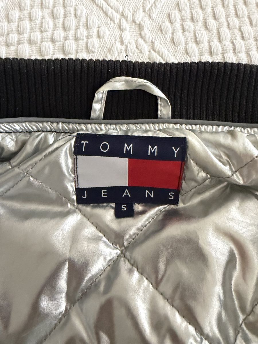 Tommy Hilfiger Jacken: Tommy Hilfiger Bomberjacke Gr. S – Gebraucht aus Erlinsbach SO von VWV1 5