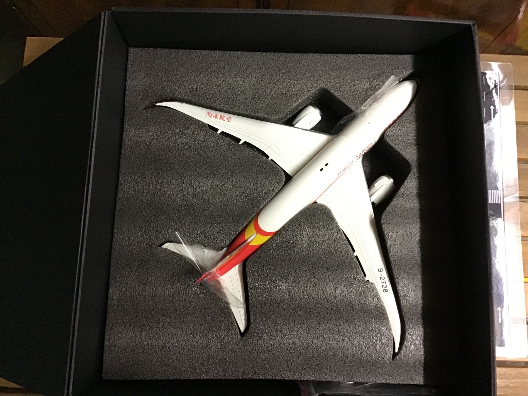 Boeing Modellbausätze & Standmodelle: BOEING 787-8  1:200  REGISTRATION : B -2728 – Gebraucht aus Männedorf von Modell-Spezialisten 4