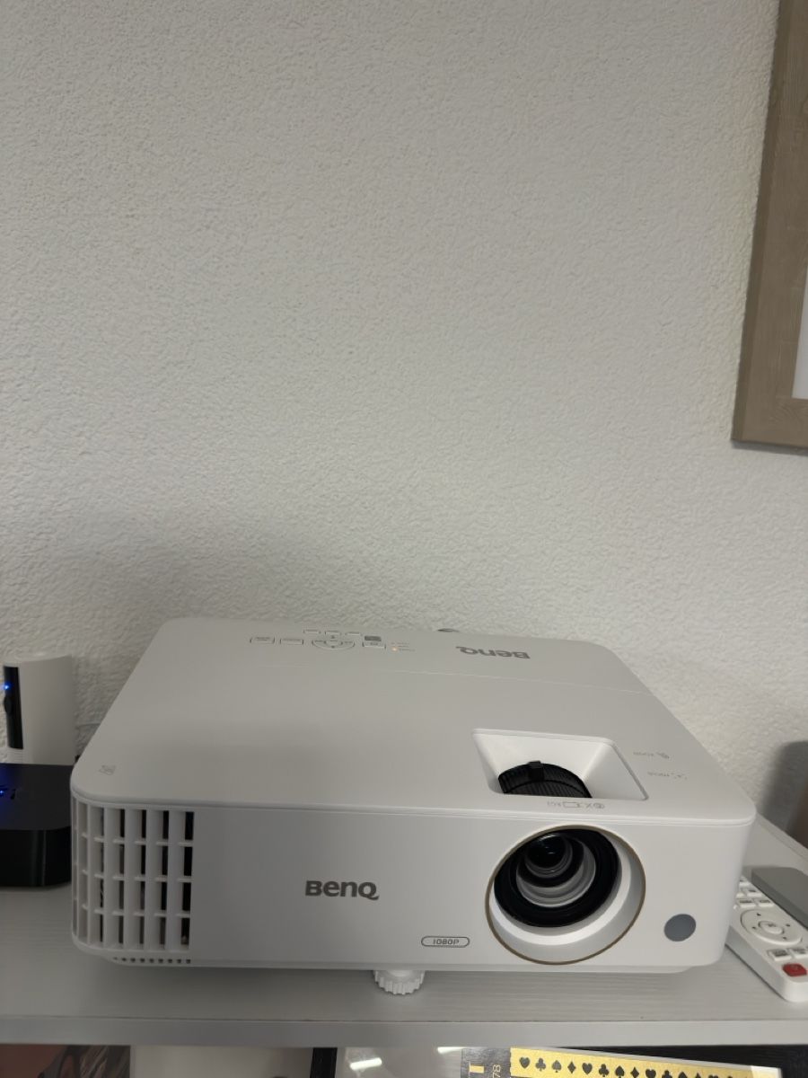BenQ Proiettori: Beamer BenQ TH585  – Usato da Winterthur venduto da ngk1hor