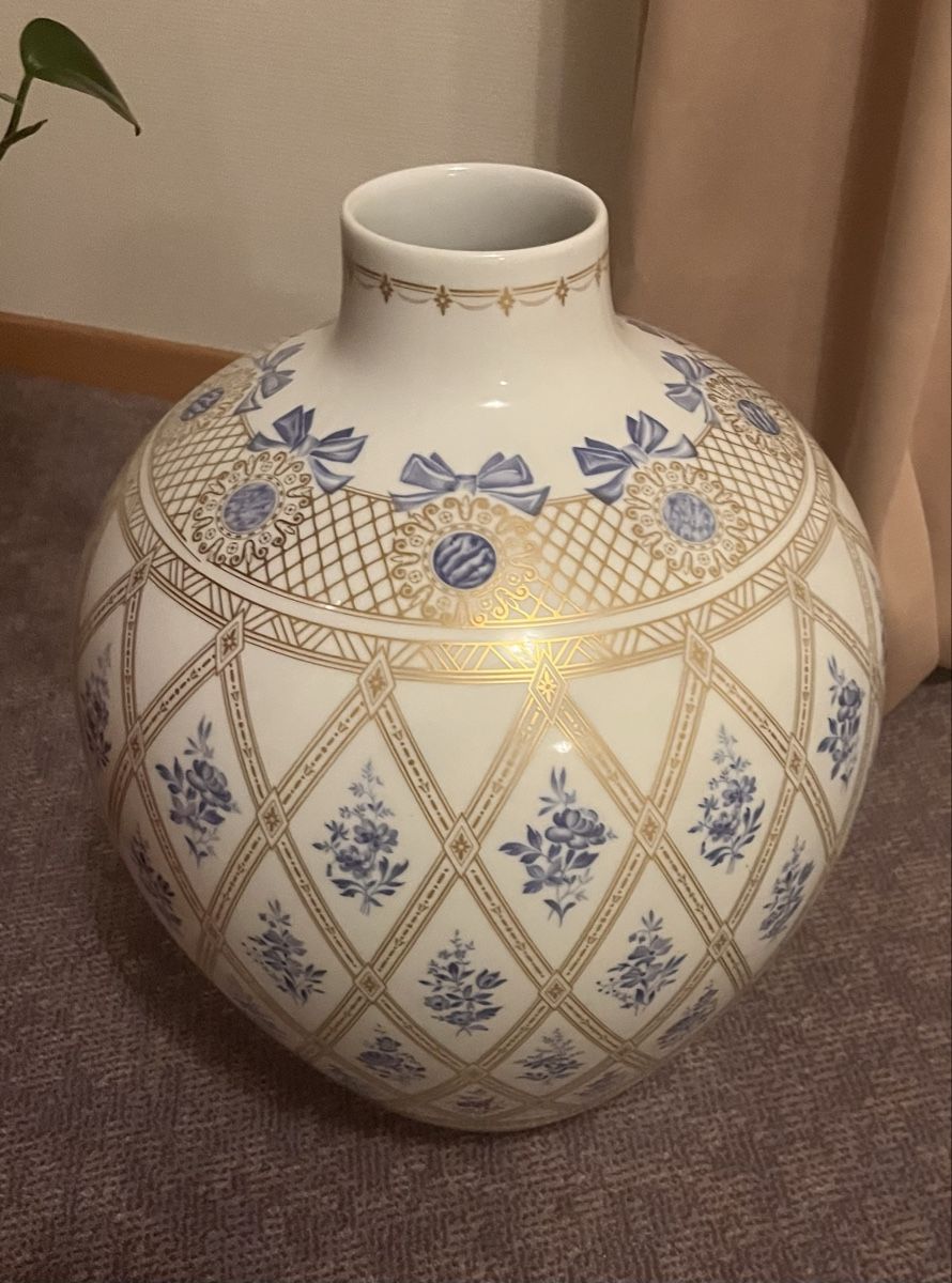Hutschenreuther Vasi & Recipienti: Grosse Hutschenreuther Vase – Usato da St. Margrethen SG venduto da Lillicasso 1