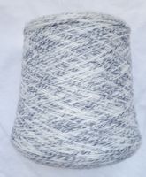 550 g  Wolle auf Kone mit Farbverlauf
