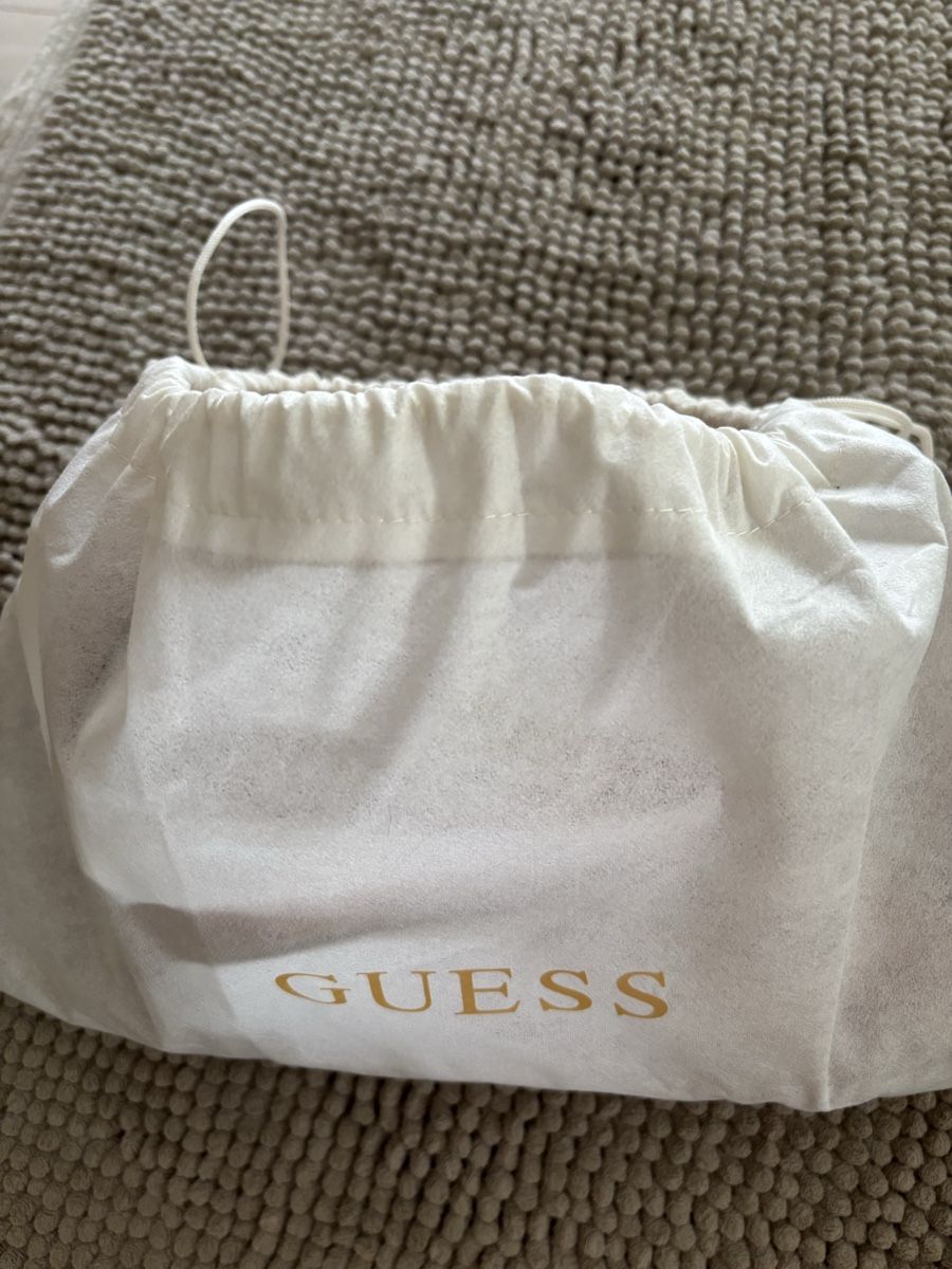 Guess Borse da donna: Guess Tasche coral pink – Usato da Neunkirch venduto da Dama0 6