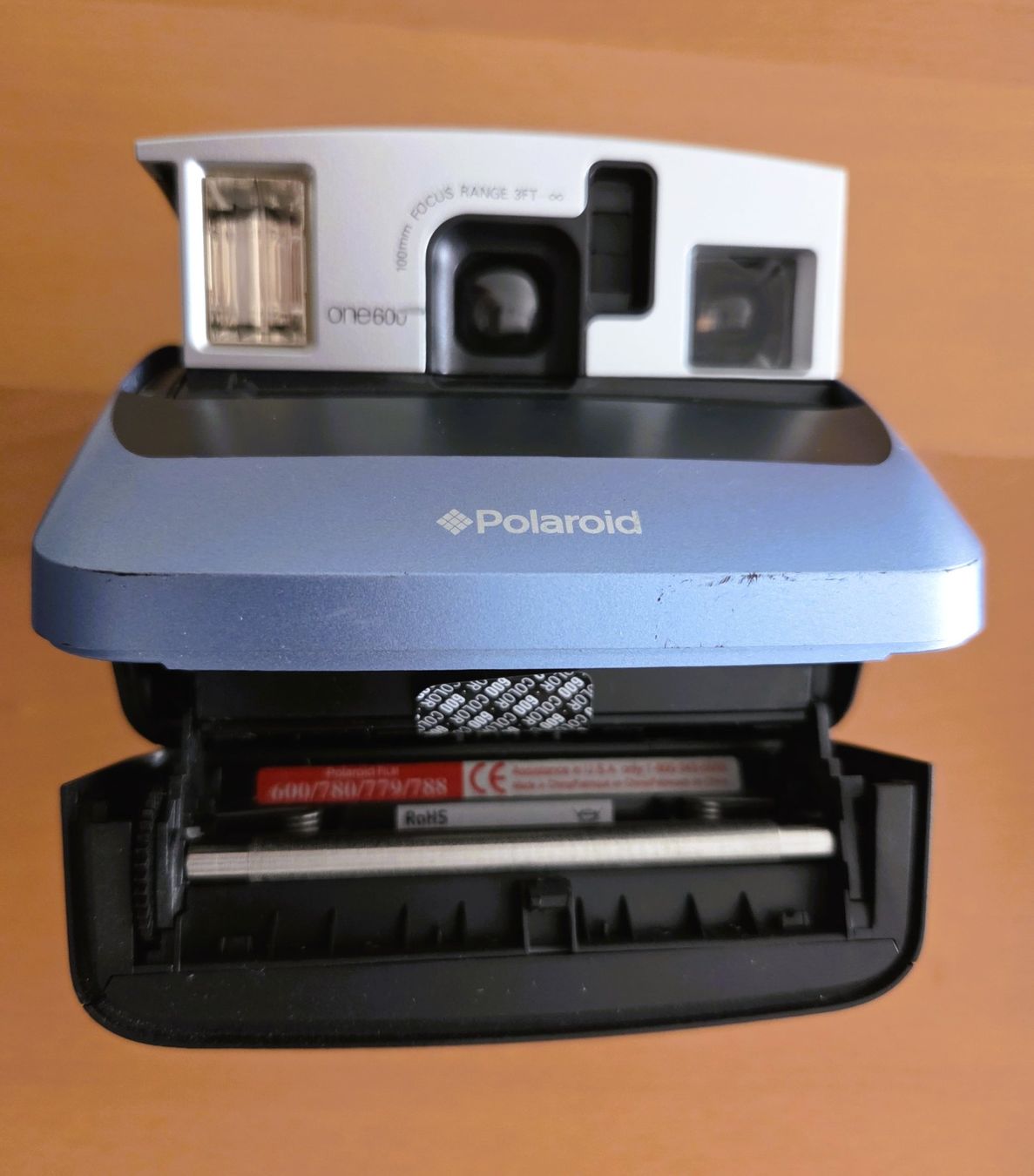 Polaroid Fotocamera: POLAROID ONE 600 KAMERA – Usato da Brüttisellen venduto da Nighttrain 3