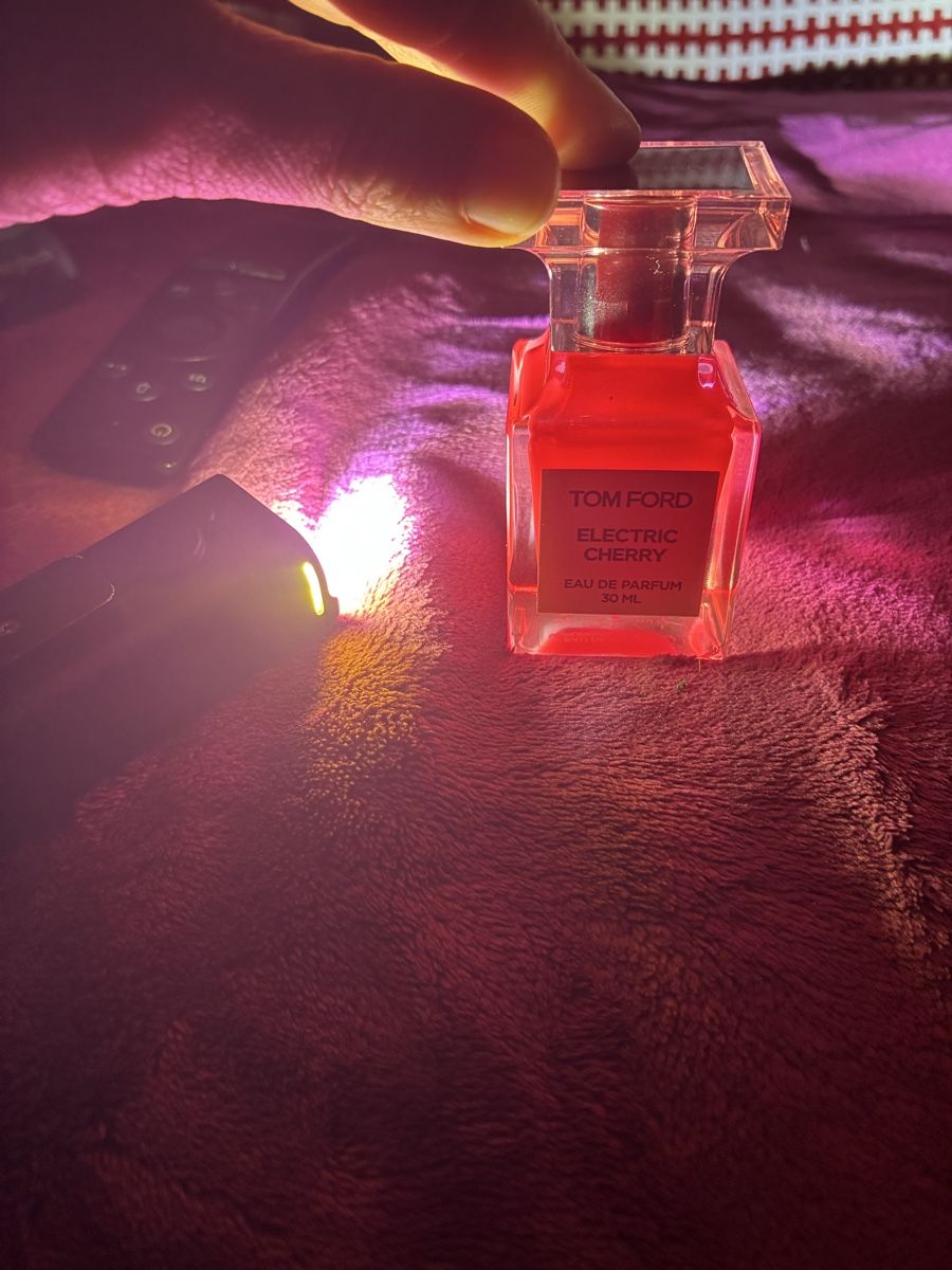 Tom Ford Profumi & Eau de Toilette: Tom Ford Electric cherry 🍒 – Usato da Laupen BE venduto da ole_l8gg 2