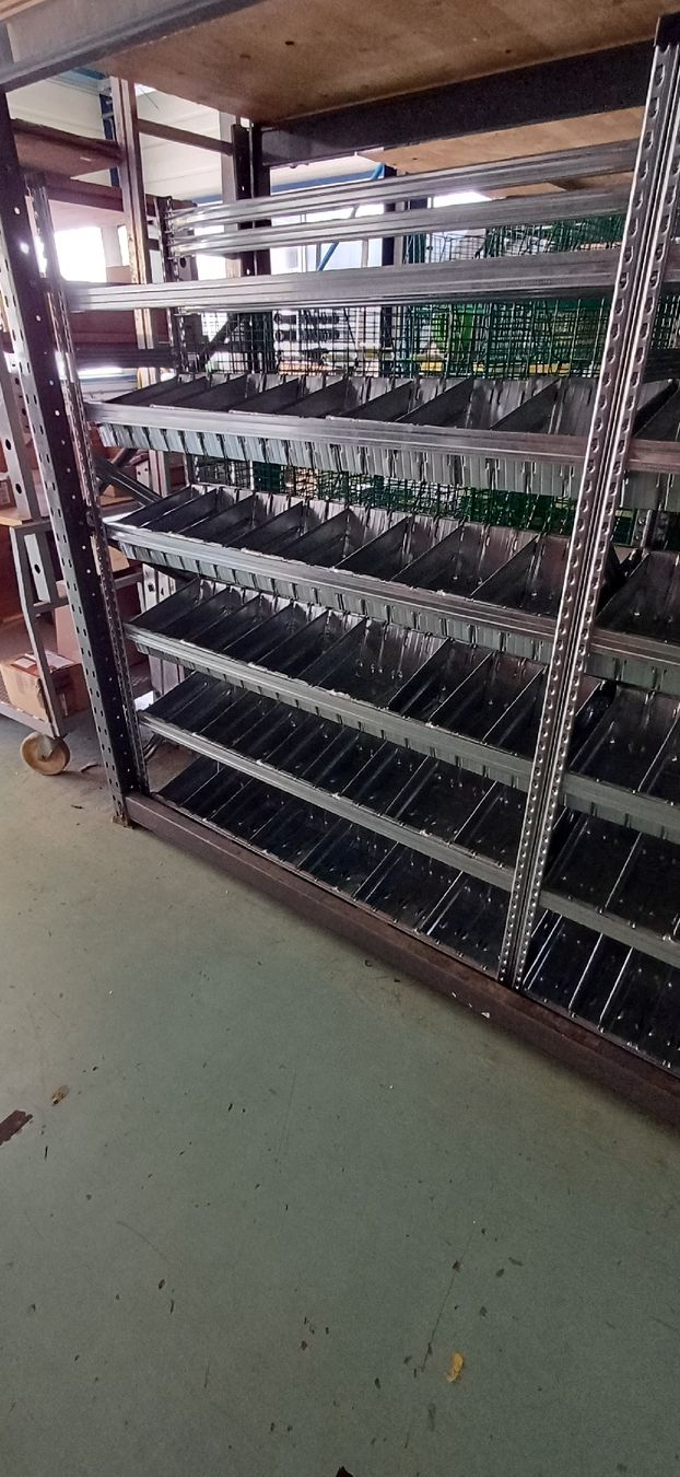 Scaffali: Wannen-Steckregal verzinkt – Usato da Alpnach Dorf venduto da jkp_k62jg 3