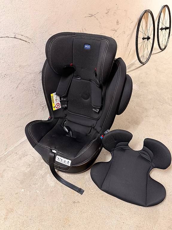 Seggiolini per auto: Chicco Kindersitz Unico Plus Black – Usato da Zürich venduto da yuji808