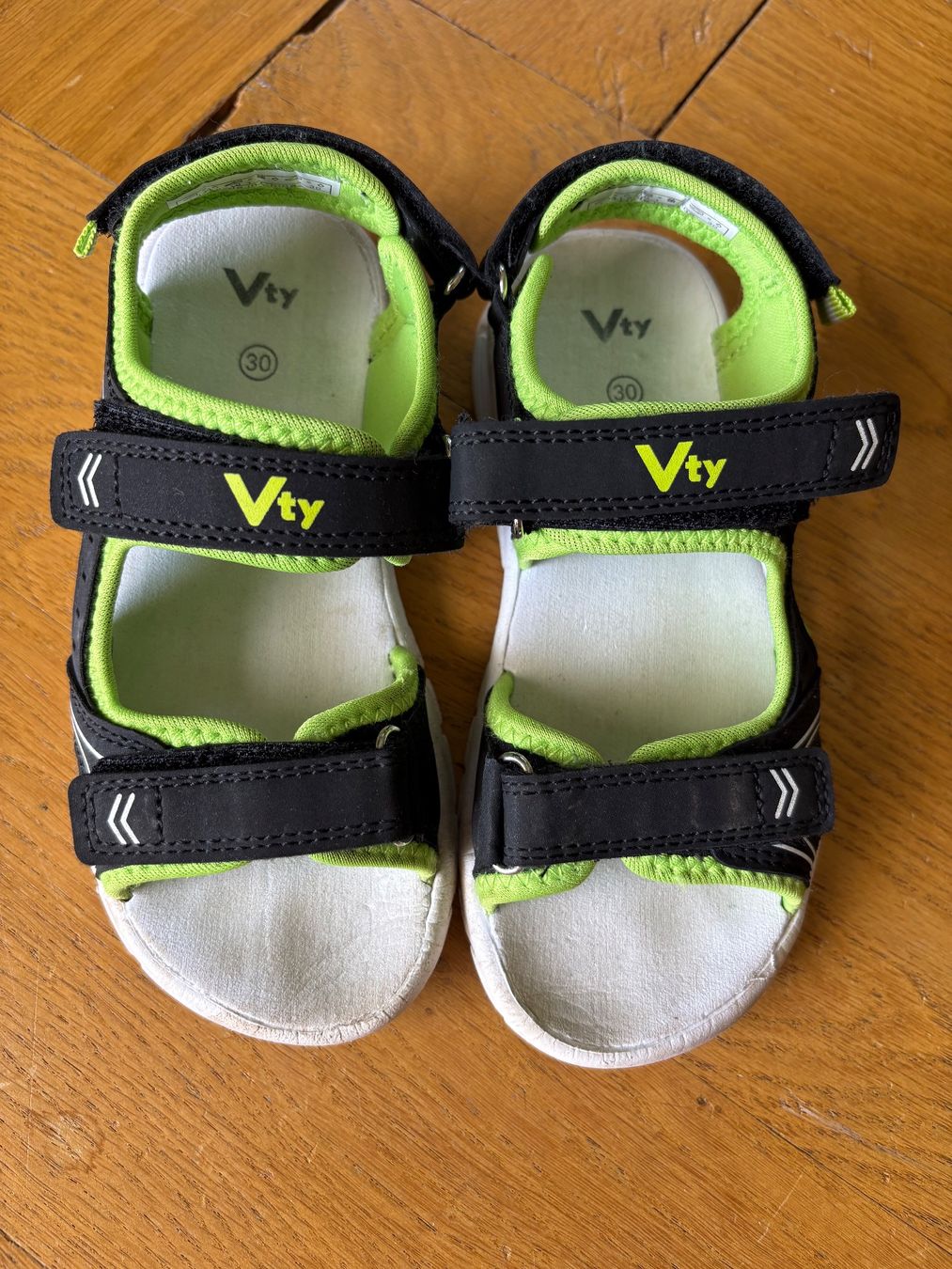 Scarpe per ragazzi: Sandalen 30 – Usato da Luzern venduto da Uaui