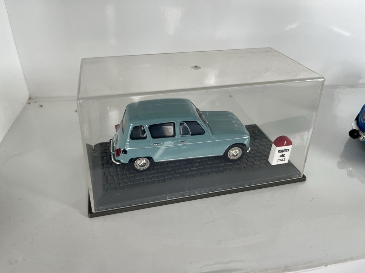 Renault Modellini d'auto: Renault R4  – Usato da Kräiligen venduto da tisala 2