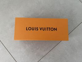 Boîte Louis Vuitton originale – format rectangulaire allongé