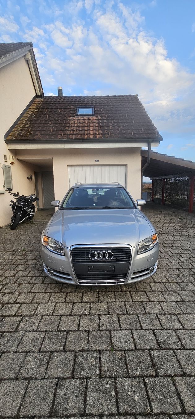 Audi Autos: Audi A4 Avant 1.8T – Defekt aus Wängi von Aliberty