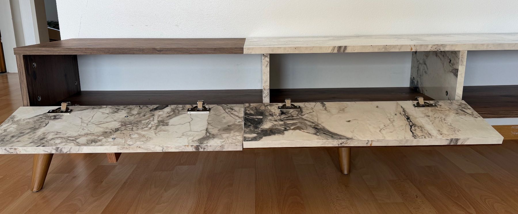 Mobili TV: Modern style TV stand – Usato da Reiden venduto da vic_m6yy 5