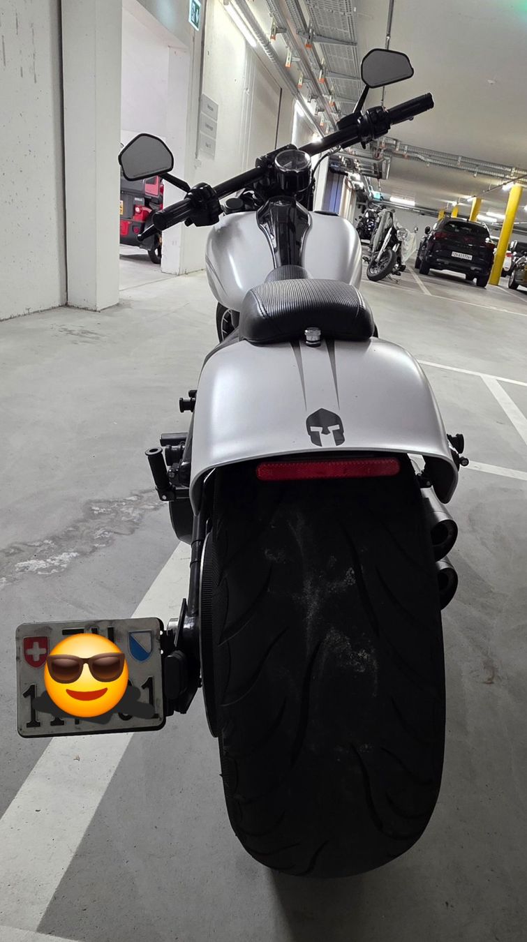Harley-Davidson Chopper: Harley Davidson FXSB Breakout 103 – Gebraucht aus Höri von asp_9zk9 8
