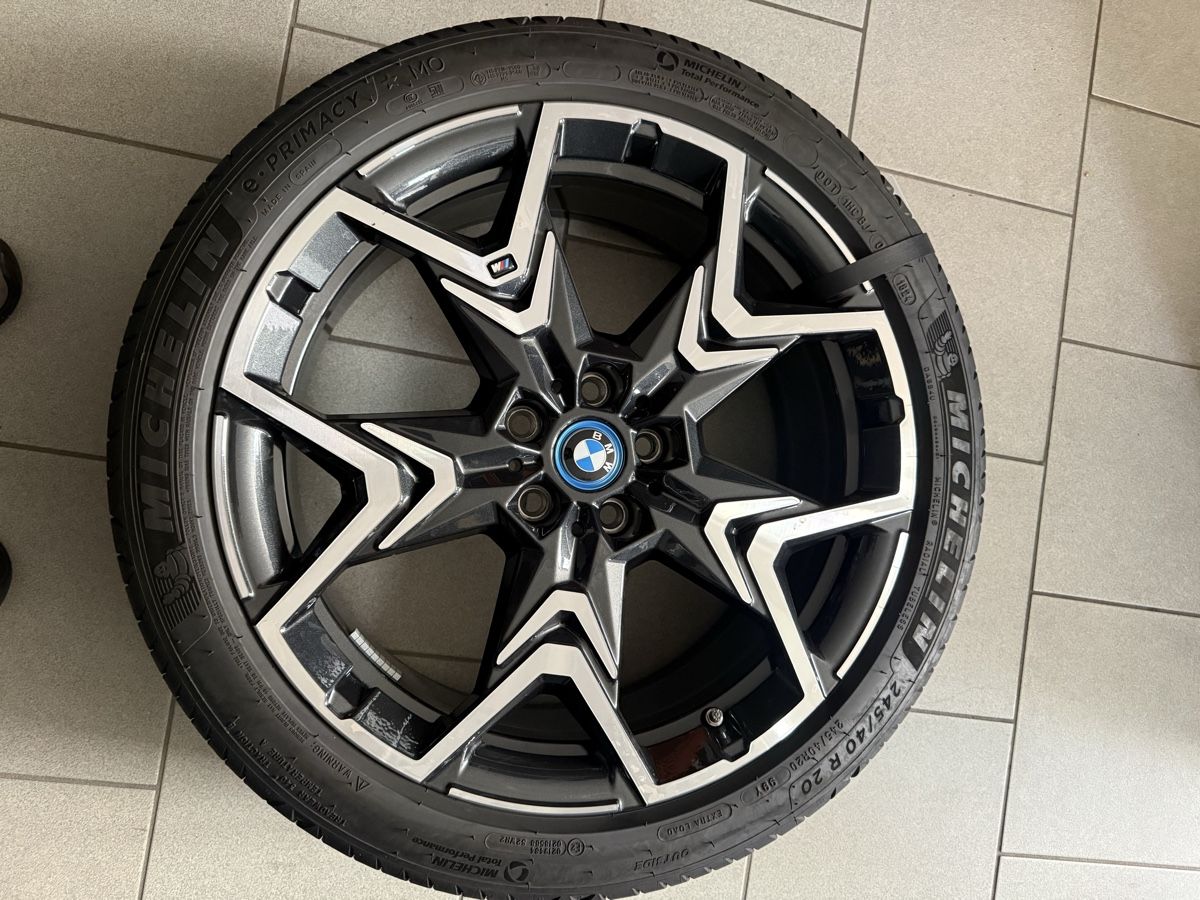 BMW Pneus & Kompletträder: Originale BMW ix2 Sommerräder – Gebraucht aus Krummenau von janick1990 6