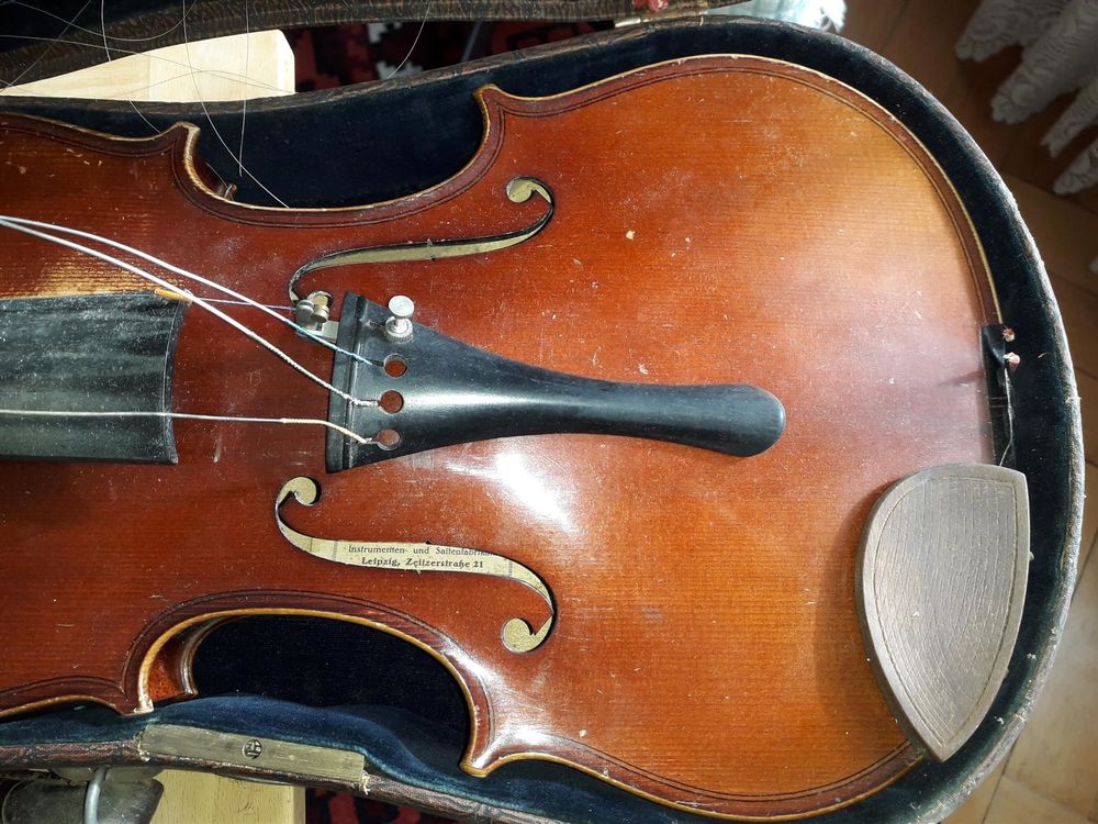 Alte Geige mit Geigenkasten für Bastler (Defekt) in Aeschi b. Spiez für ...