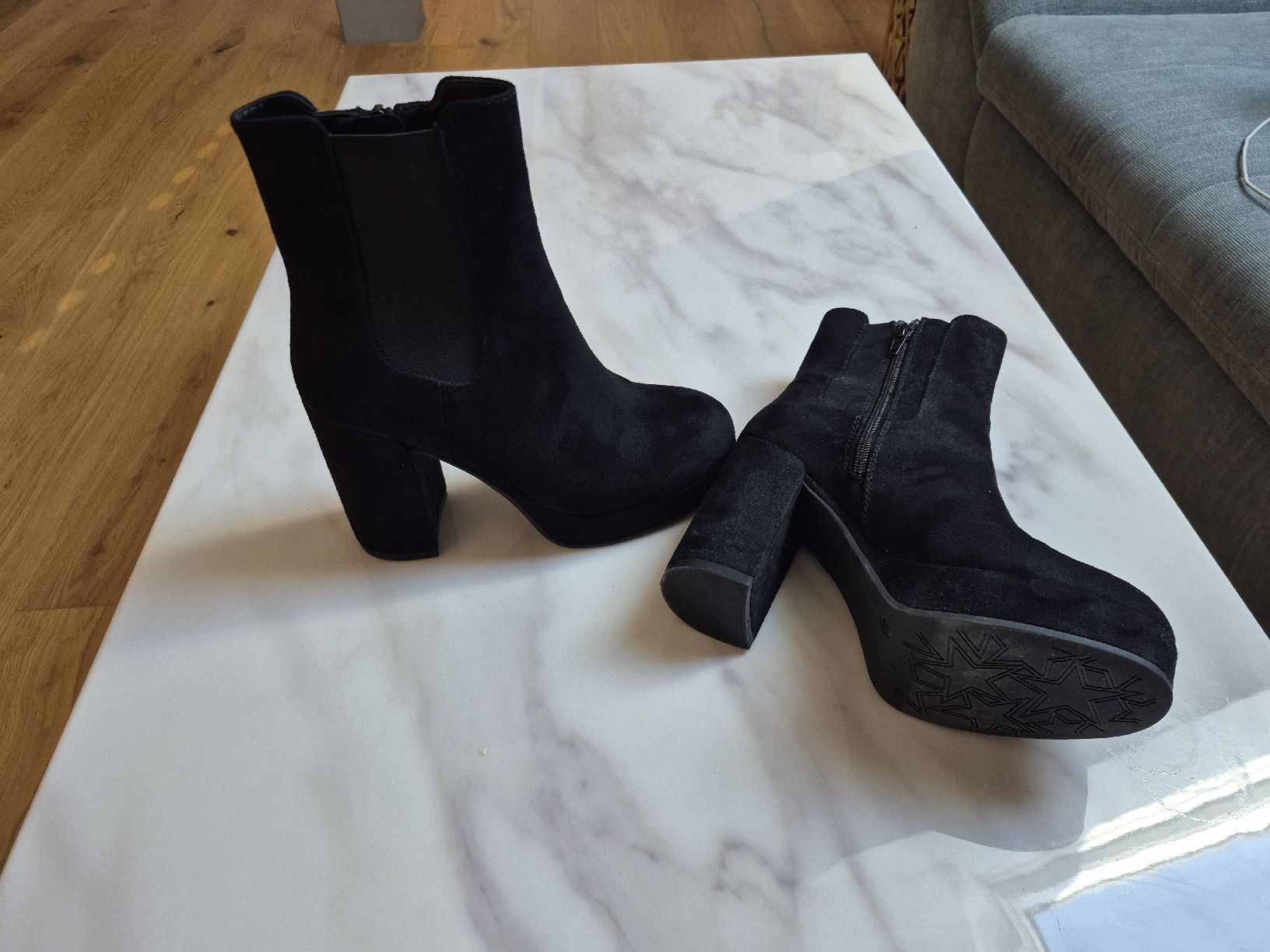 Scarpe da donna: Stiefeletten (Catwalk) schwarz mit Absatz – Usato da Kleinandelfingen venduto da eili_13 2