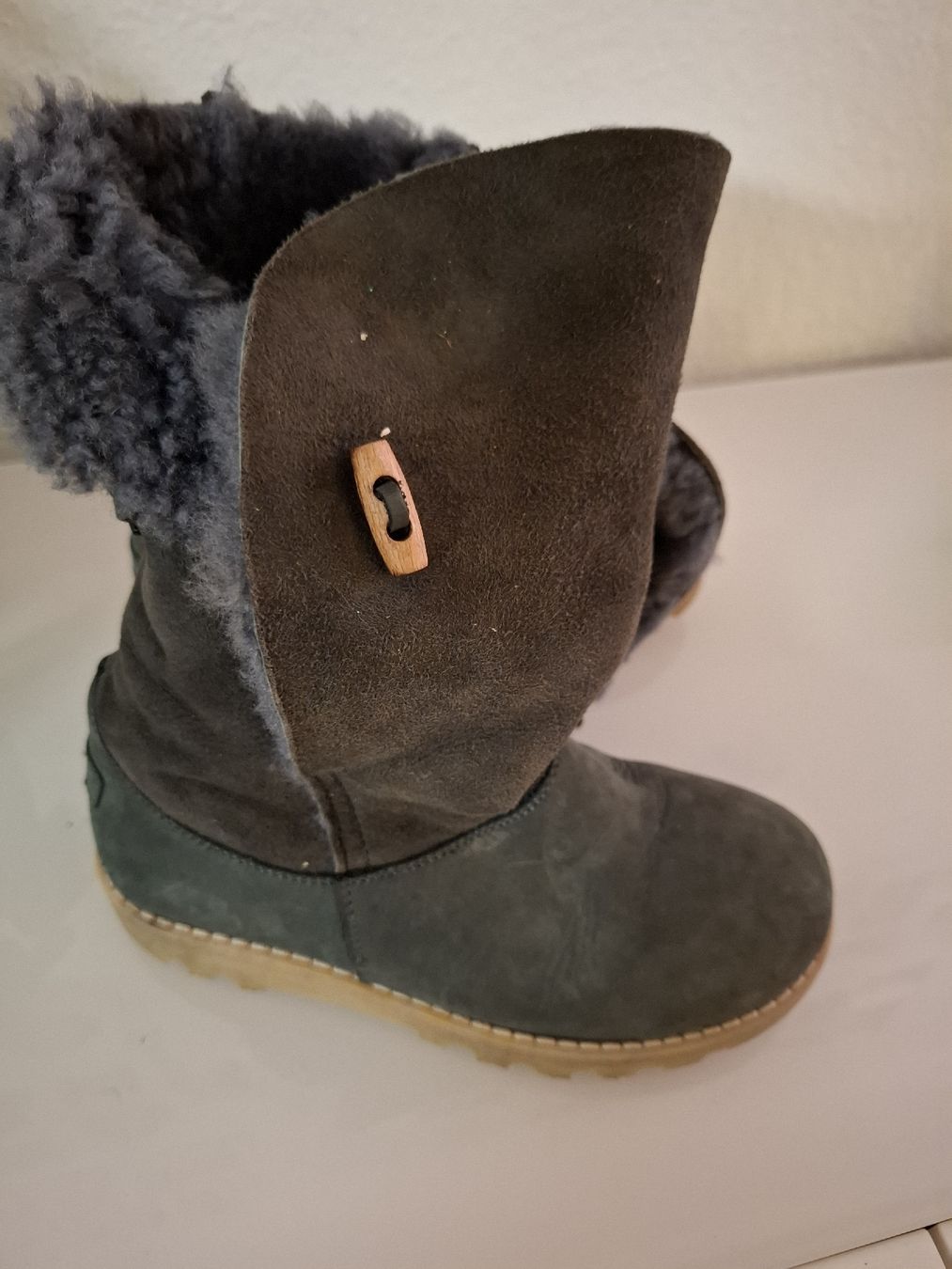 Schuhe für Mädchen: Winterstiefel Gr. 33 - warm gefüttert – Gebraucht aus Baar von Jhonny18