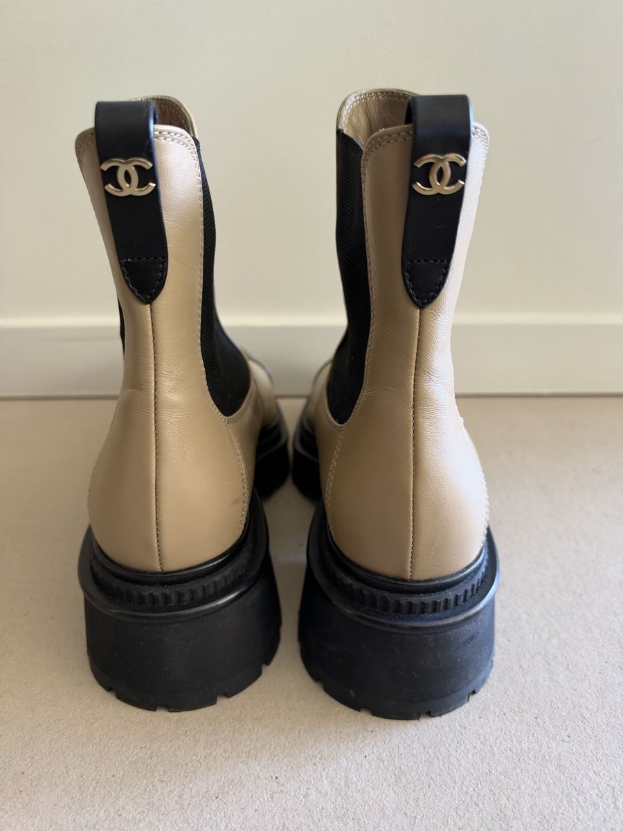 Chanel Scarpe da donna: Chanel leather ankle boots size 37 – Nuovo (secondo la descrizione) da Cologny venduto da sab_xh7v 3