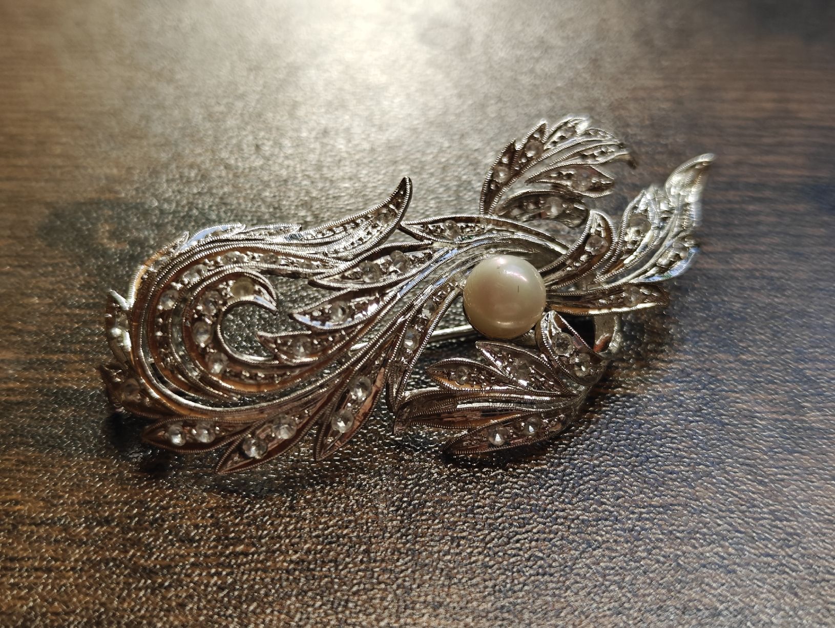 Broschen & Nadeln: Silber Brosche mit Perle – Gebraucht aus Malans GR von mesmen