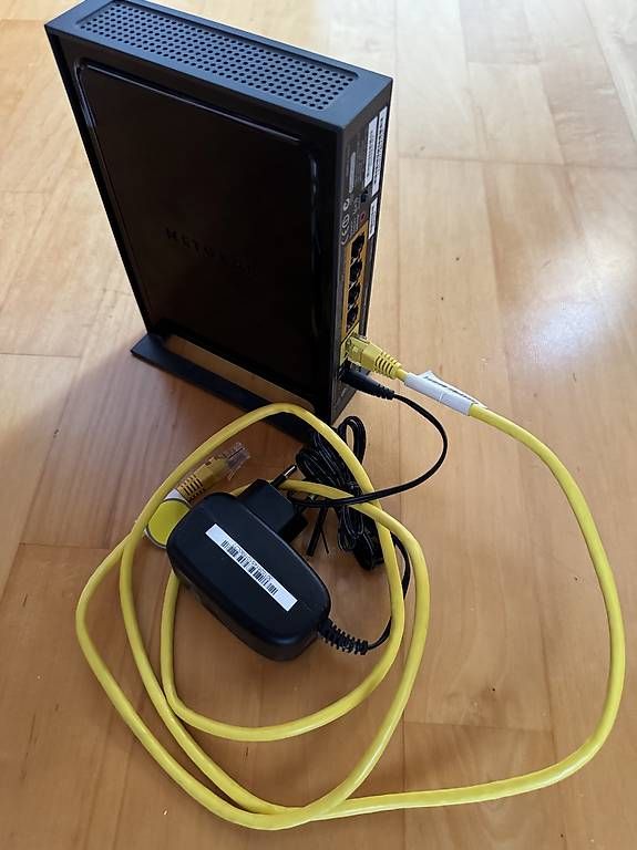 Modems & Router: Wireless Router – Gebraucht aus Uznach von Matrose01 1