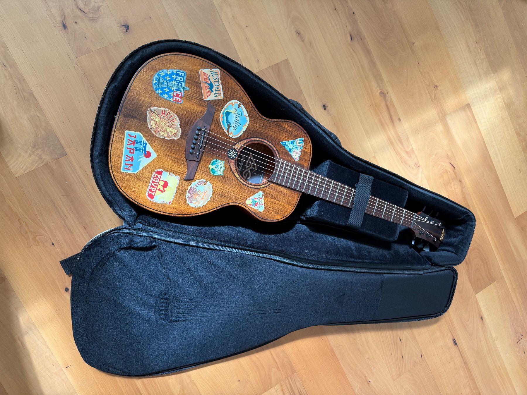Strumenti musicali: LAG GLA Escapade-GTE Reisegitarre – Nuovo (secondo la descrizione) da Ulisbach venduto da FeuerVogel68 5