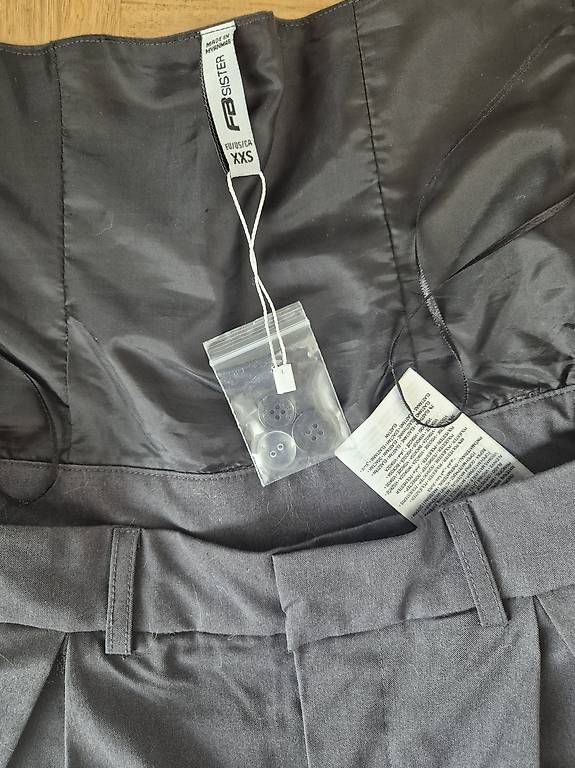Jumpsuits: Grauer Jumpsuit – Neu und originalverpackt aus Ettingen von mus_qx88 1