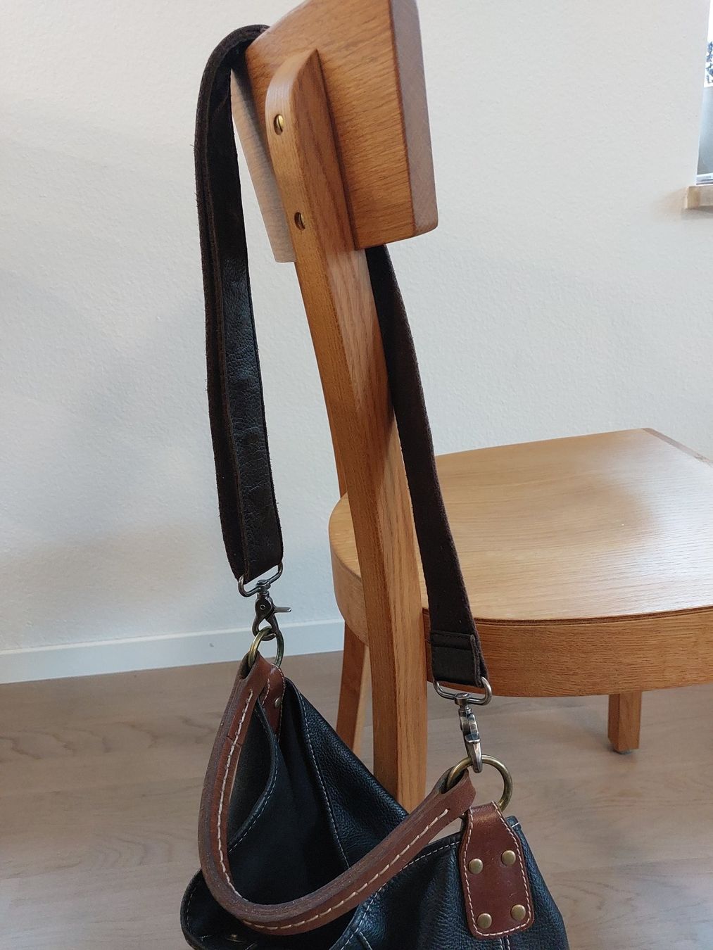 Borse da donna: Handtasche Ceannis, Leder – Usato da Winterthur venduto da Simii9 3