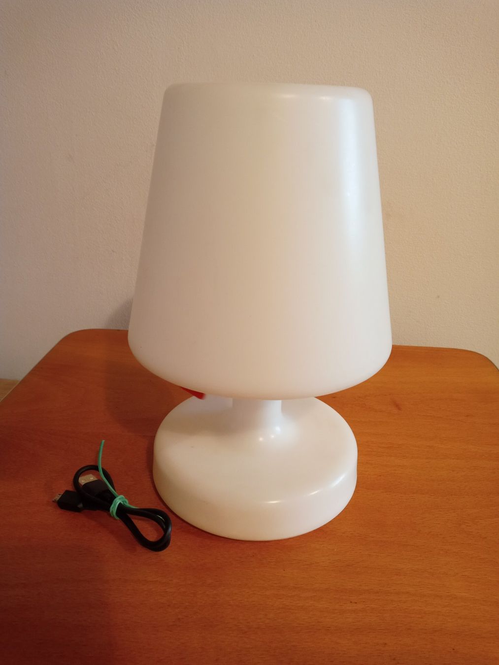 Fatboy Lampen: Lampe Fatboy Edison The Petit – Gebraucht aus Prez-vers-Siviriez von Monija70