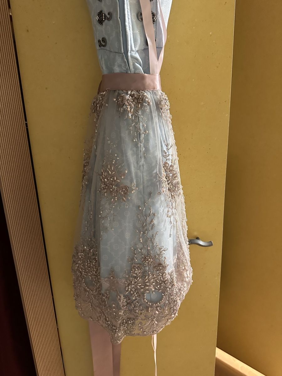 Krüger Vestiti: Krüger Dirndl - Hellblau/Rosa – Usato da Roggwil BE venduto da ls2_f66j 2