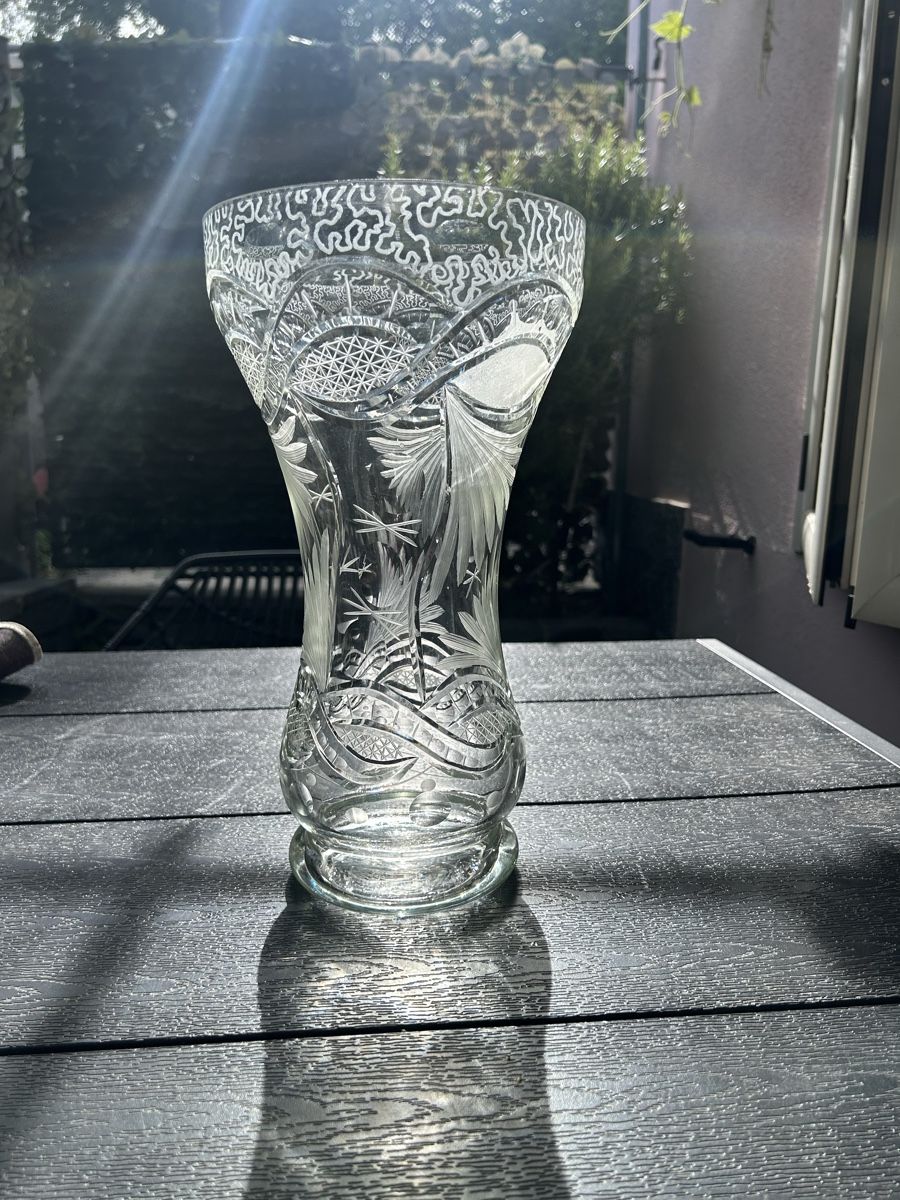 Vasi & Recipienti: Fein gravierte Kristallvase, einzigartiges Design – Usato da Losone venduto da del_yh97 1
