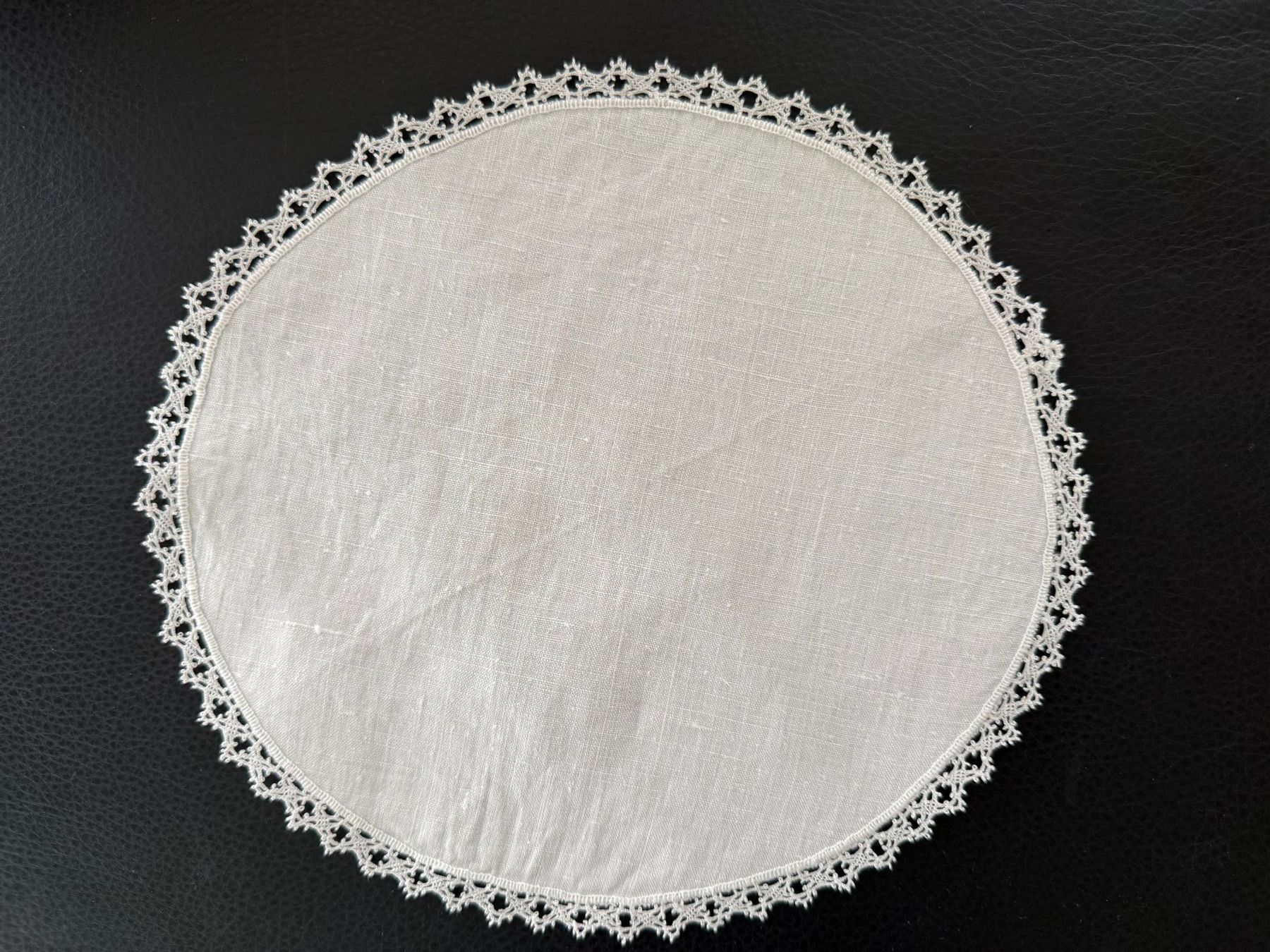 Sottobicchieri: Spitzendeckchen Handarbeit  Leinen mit filigranen Spitzen – Usato da Subingen venduto da ArtBead