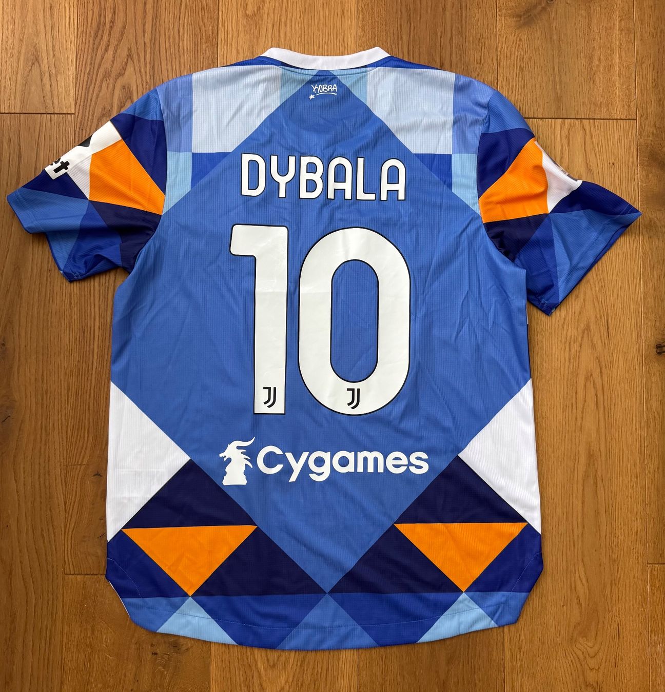 Canottiere & Pantaloni: RARITÄT - DYBALA - Juventus X Kobra – Nuovo (secondo la descrizione) da Dielsdorf venduto da nicolicious