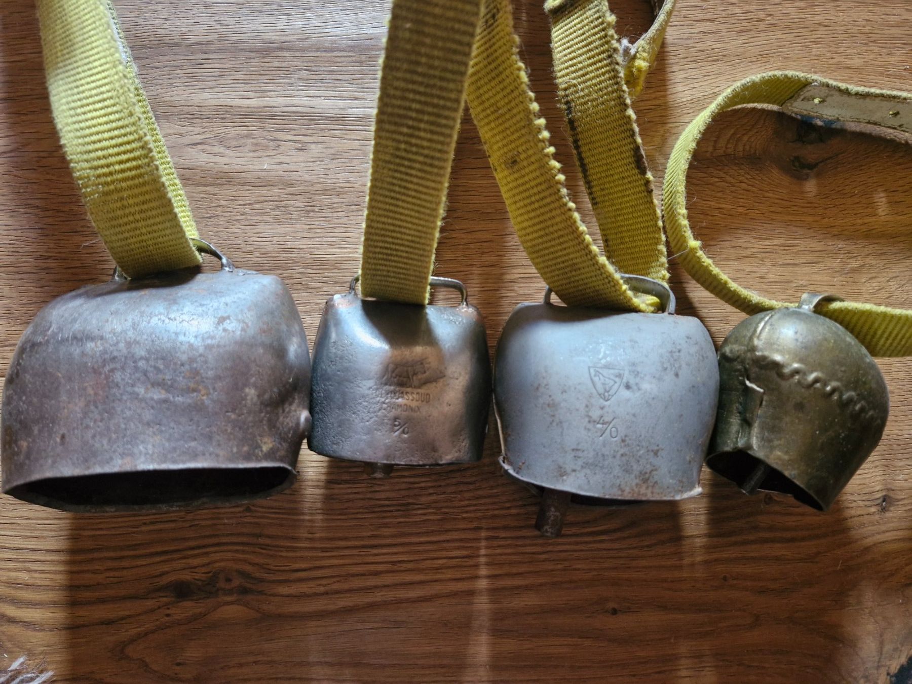Cloches & sonnailles: Ziegen-Schaftreicheli – D'occasion à Guarda par rue_bpd7 1