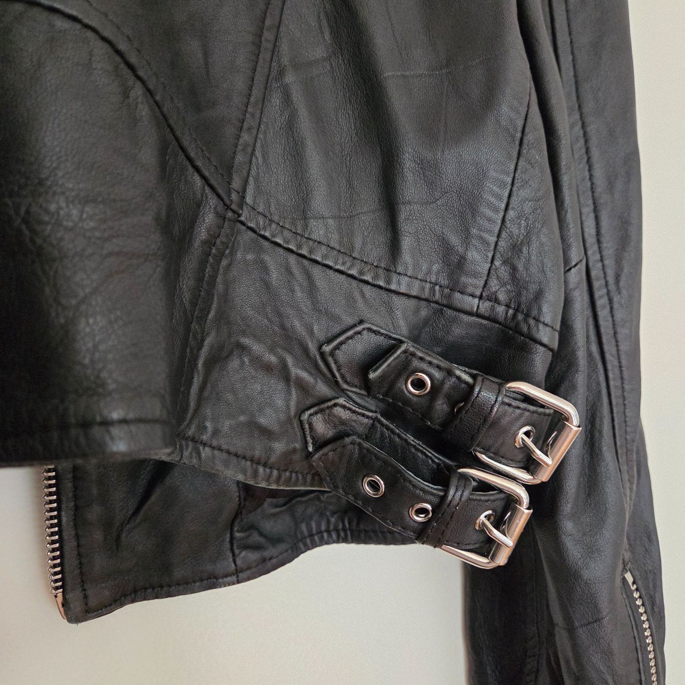 Zara Jacken: Veste cuir Zara M – Gebraucht aus Onex von AF. 4