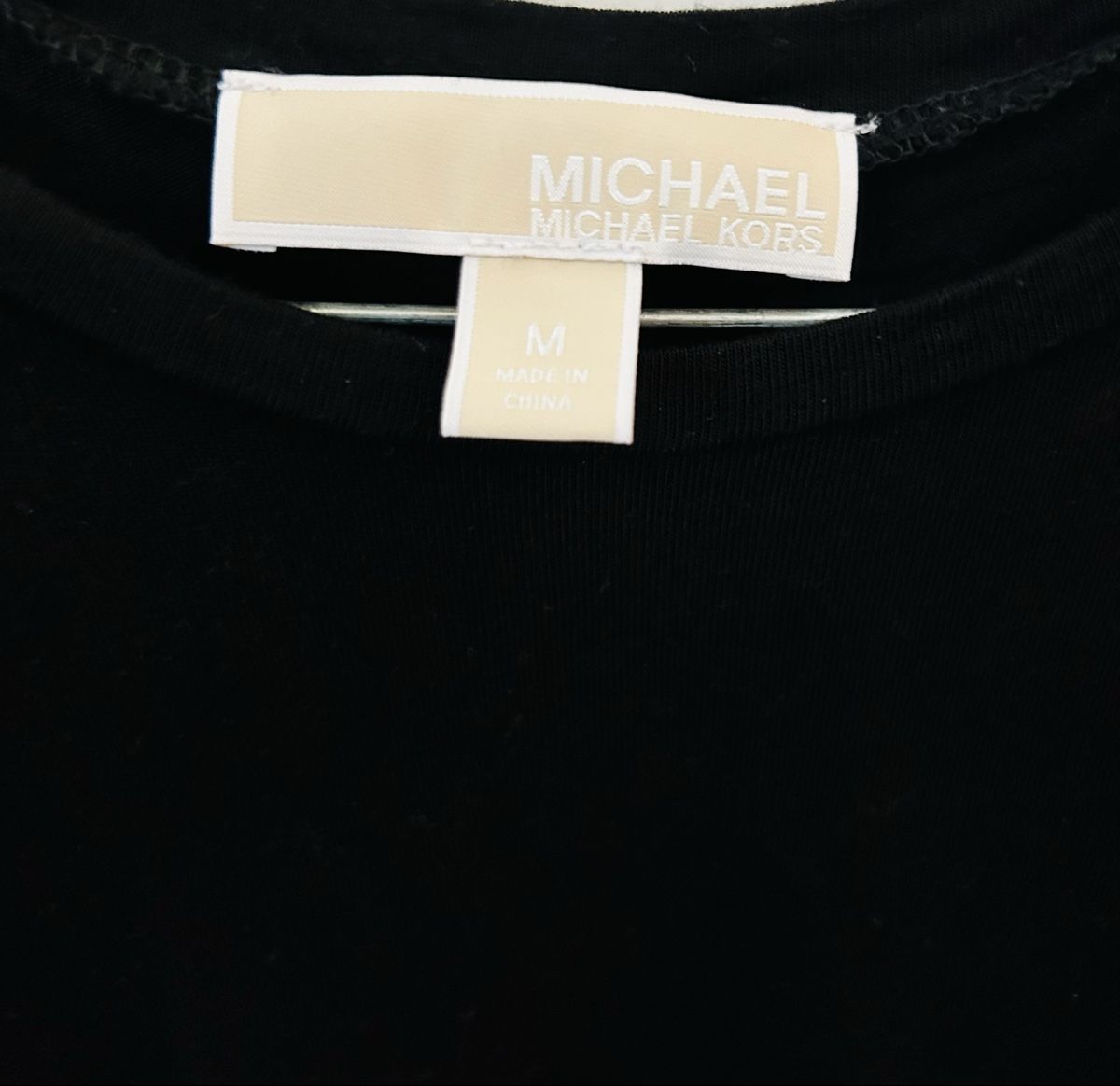 Michael Kors Tops: Top MK schwarz  – Gebraucht aus Schwyz von lookatit 1