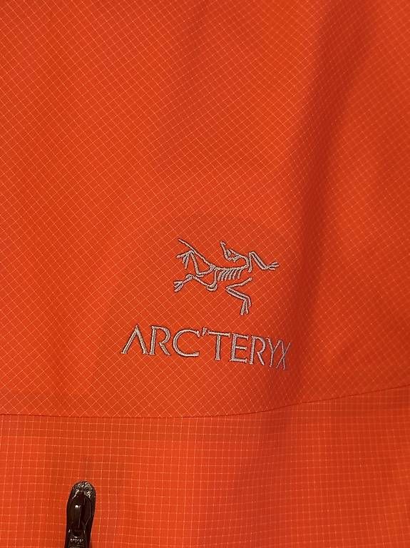 Vestes: Arcteryx Alpha Lightweight Jacke Herren Top – D'occasion à Zermatt par ber_sdz7 1