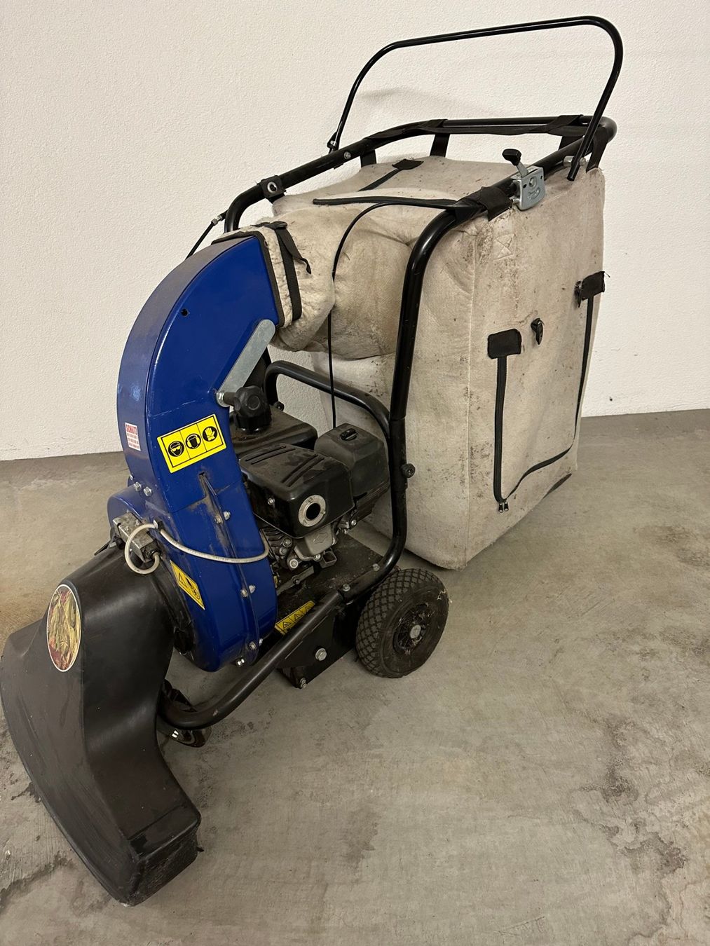 Soffiatori & Aspiratori per foglie: Laubsauger Motor B&S mit Antrieb – Usato da Zürich venduto da ELPESCADILLA 3