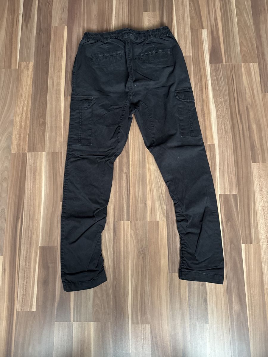 Pantalons: Stoffhose schwarz Grösse 32 – D'occasion à Flumenthal par Tboni 1