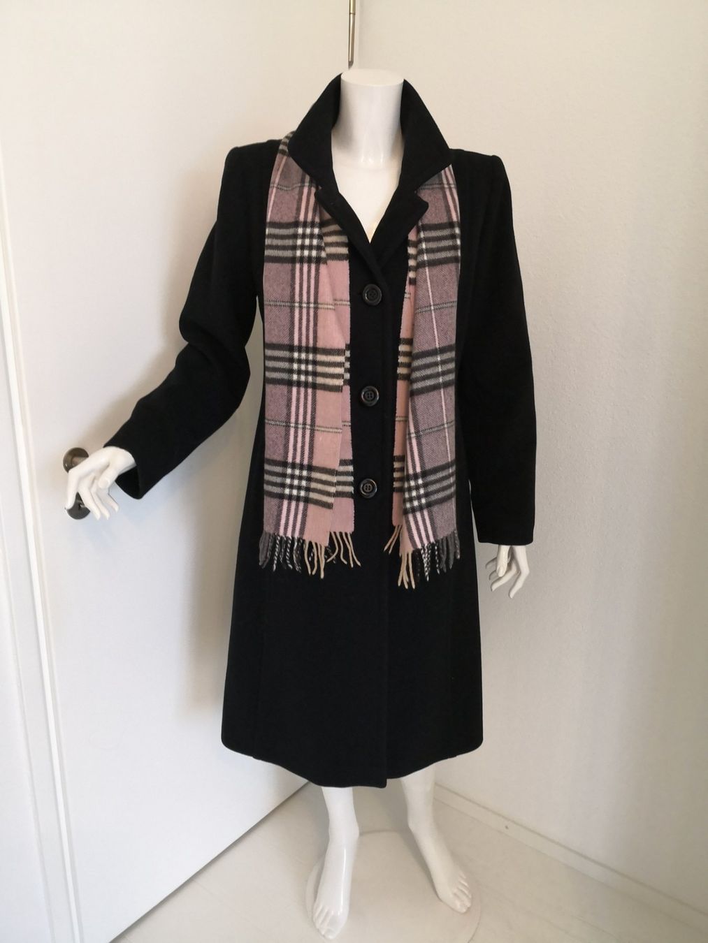 Cappotti: 🤩MILO COATS MANTEL SCHWARZ LANG – Usato da Olten venduto da Naja-Twins-Twins