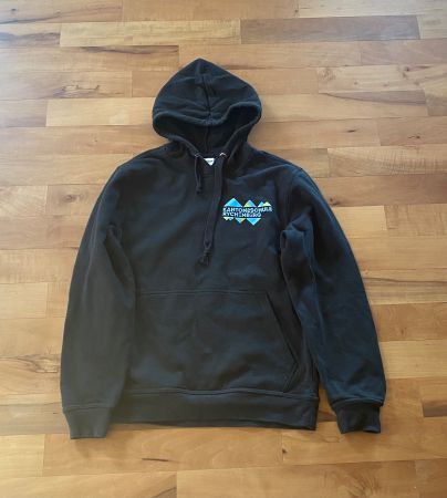 Schwarzer Hoodie der Kantonsschule Rychenberg Winterthur