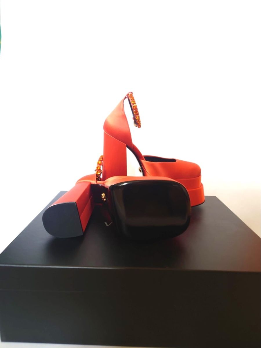 Versace Scarpe da donna: Original VERSACE AEVITAS 36.5  1420.- - neu mit Box – Nuovo e nell'imballaggio originale da Baden venduto da agora_newgeneration 1