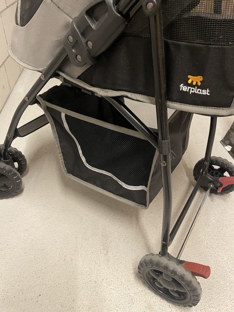 Kinderwagen Zubehör: Hunde Buggy/Wagen Marke Ferplast – Gebraucht aus Bern von pablo2013 2