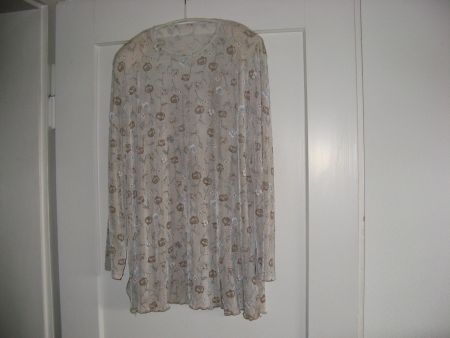 Shirt Bluse Gr. 42 mit Schulterpolster