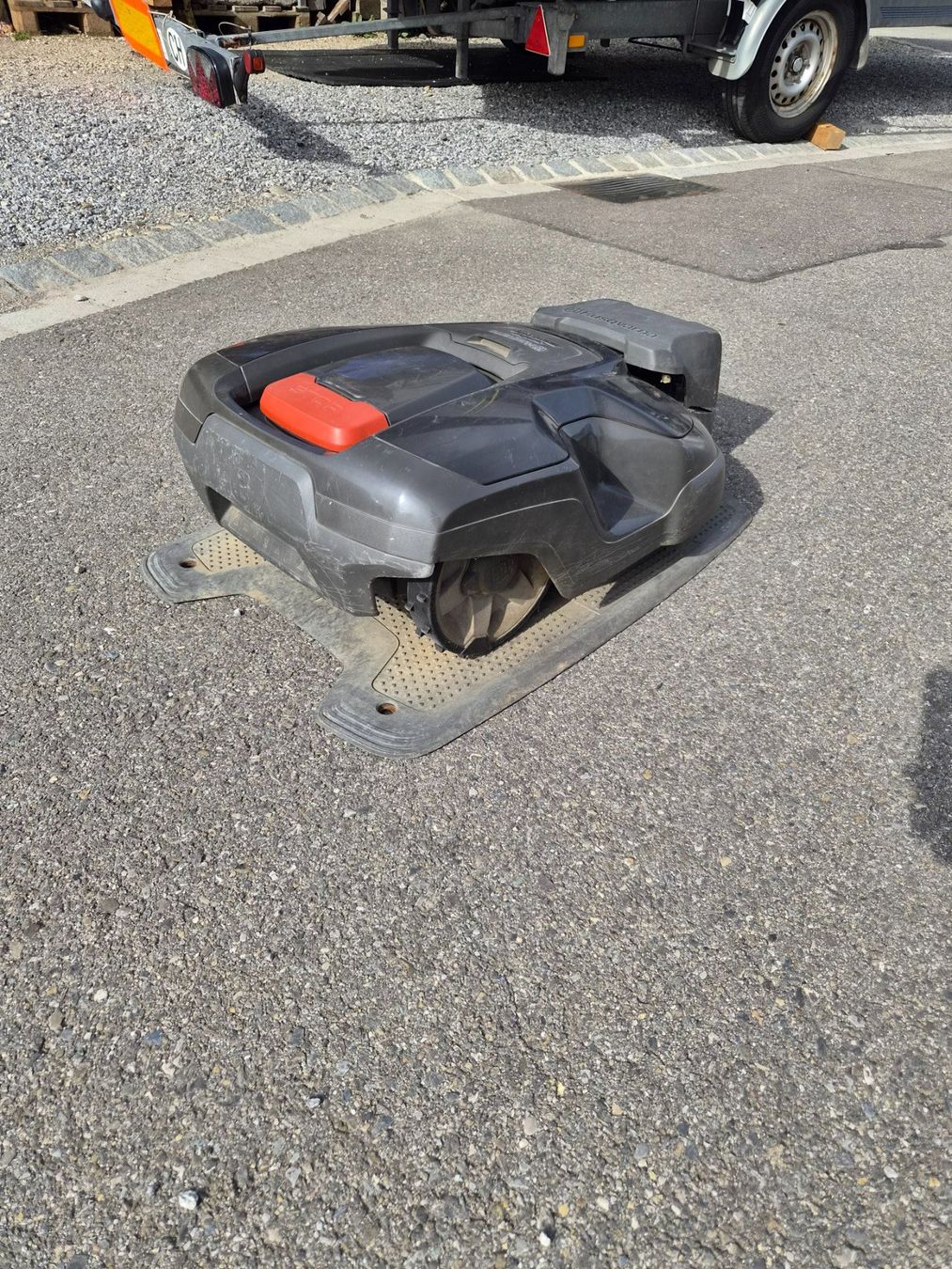 Husqvarna Tondeuses à gazon: Husqvarna Automower 310 – D'occasion à Worben par TCPoint 1