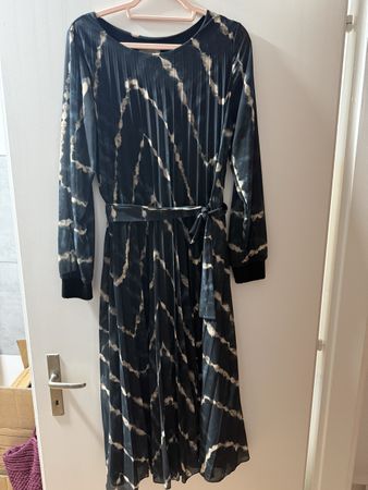 Kleid cartoon